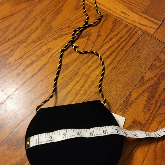 New Never Used Baganza Elegant Crossbody - Picture 2 of 4
